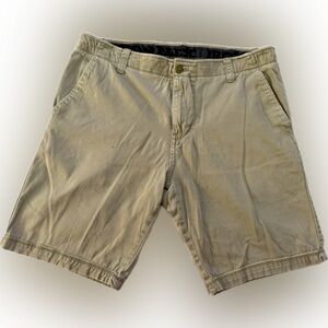 Pre-owned: IRONFLEX khaki shorts size 34